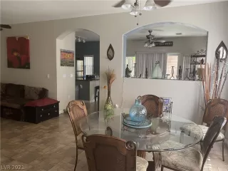 Photo #3: 2300744 Listing