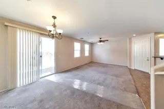 Photo #5: 2300749 Listing