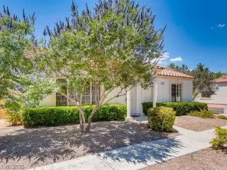 Photo #1: 2301777 Listing