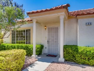 Photo #2: 2301777 Listing