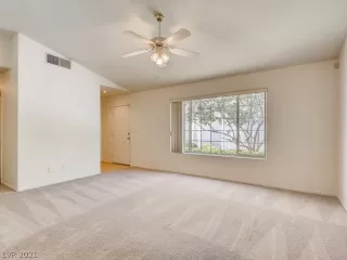 Photo #3: 2301777 Listing