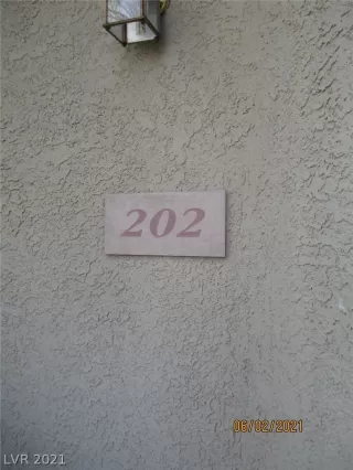 Photo #1: 2301807 Listing 