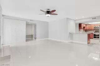 Photo #6: 2301808 Listing 