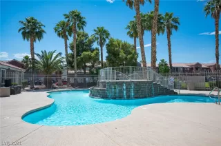 Photo #1: 2301816 Listing 