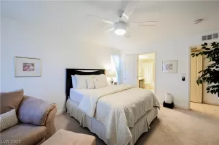 Photo #1: 2301826 Listing 