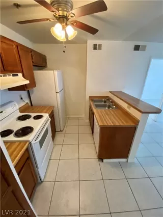 Photo #2: 2301834 Listing