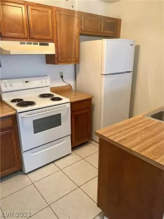 Photo #3: 2301834 Listing