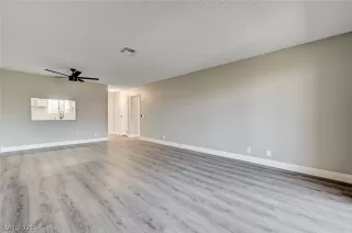 Photo #5: 2301840 Listing