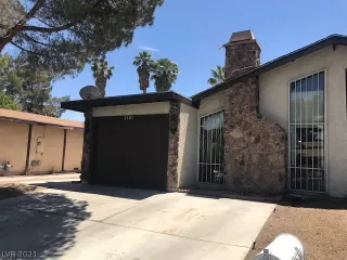 Photo #2: 2301934 Listing