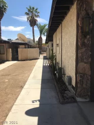 Photo #3: 2301934 Listing