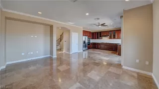 Photo #5: 2301946 Listing 