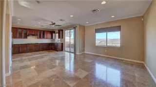 Photo #6: 2301946 Listing 