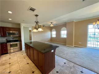 Photo #1: 2301994 Listing