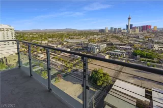 Photo #3: 2302006 Listing 