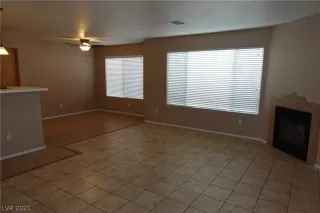 Photo #4: 2302029 Listing 