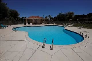 Photo #6: 2302040 Listing 