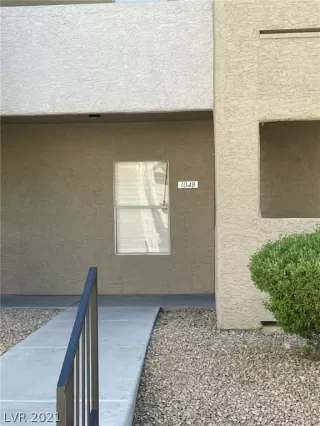 Photo #1: 2302056 Listing 