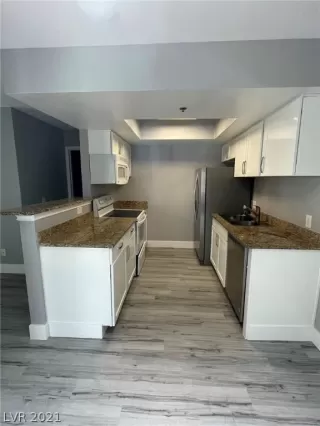 Photo #6: 2302056 Listing 