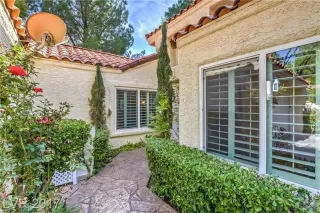 Photo #1: 2302099 Listing