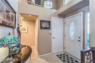 Photo #3: 2302099 Listing