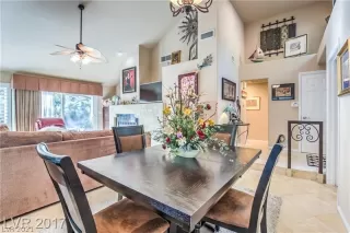 Photo #5: 2302099 Listing