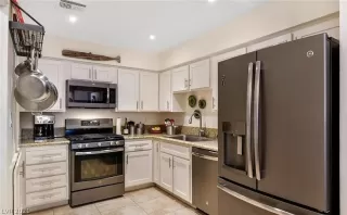 Photo #3: 2302120 Listing 