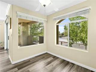 Photo #5: 2302160 Listing 