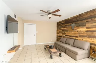 Photo #6: 2302184 Listing