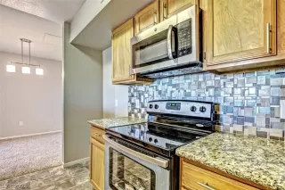 Photo #2: 2302192 Listing 