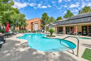 Photo #3: 2302212 Listing 