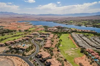 Photo #4: 2302282 Listing