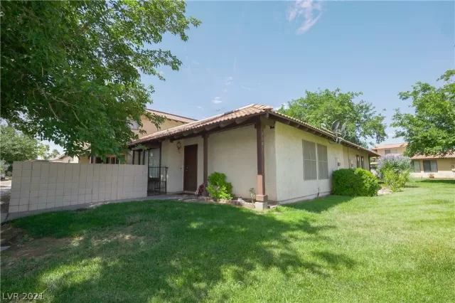 MLS: 2302297 Condo For Sale