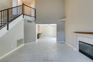 Photo #6: 2302321 Listing