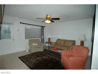 Photo #6: 2302347 Listing