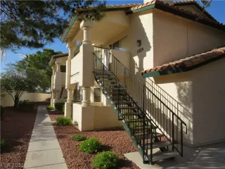 Photo #1: 2302367 Listing