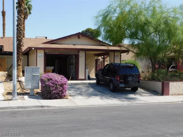 MLS: 2302376 Condo For Sale