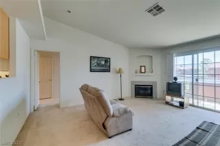 Photo #4: 2302436 Listing 