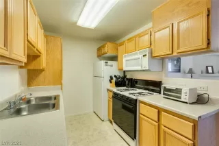 Photo #6: 2302436 Listing 