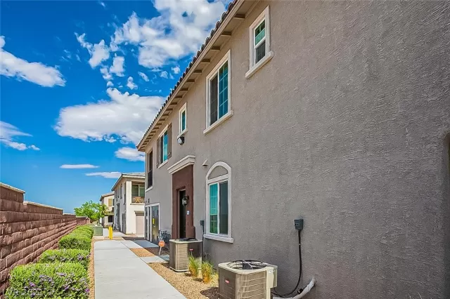 MLS: 2302440 Condo For Sale