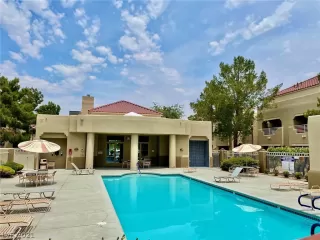 Photo #2: 2302479 Listing