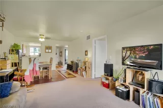 Photo #5: 2302479 Listing