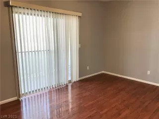 Photo #2: 2302567 Listing