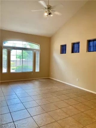 Photo #3: 2302569 Listing 