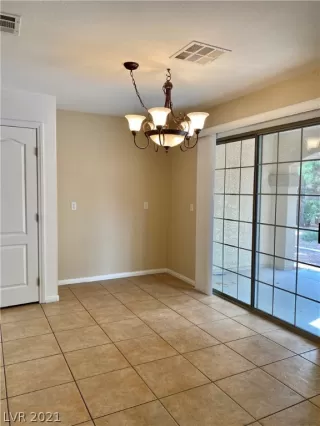 Photo #6: 2302569 Listing 