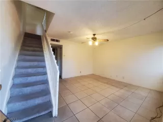 Photo #1: 2302577 Listing 