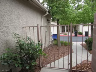 Photo #4: 2302593 Listing 