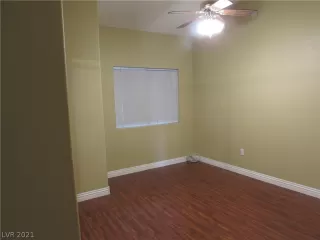 Photo #5: 2302593 Listing 