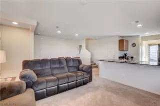 Photo #6: 2302625 Listing 