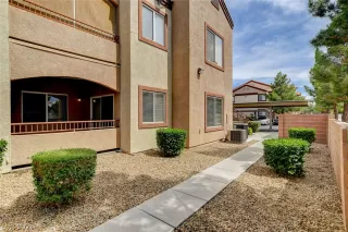 Photo #4: 2302641 Listing