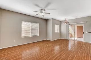 Photo #6: 2302641 Listing